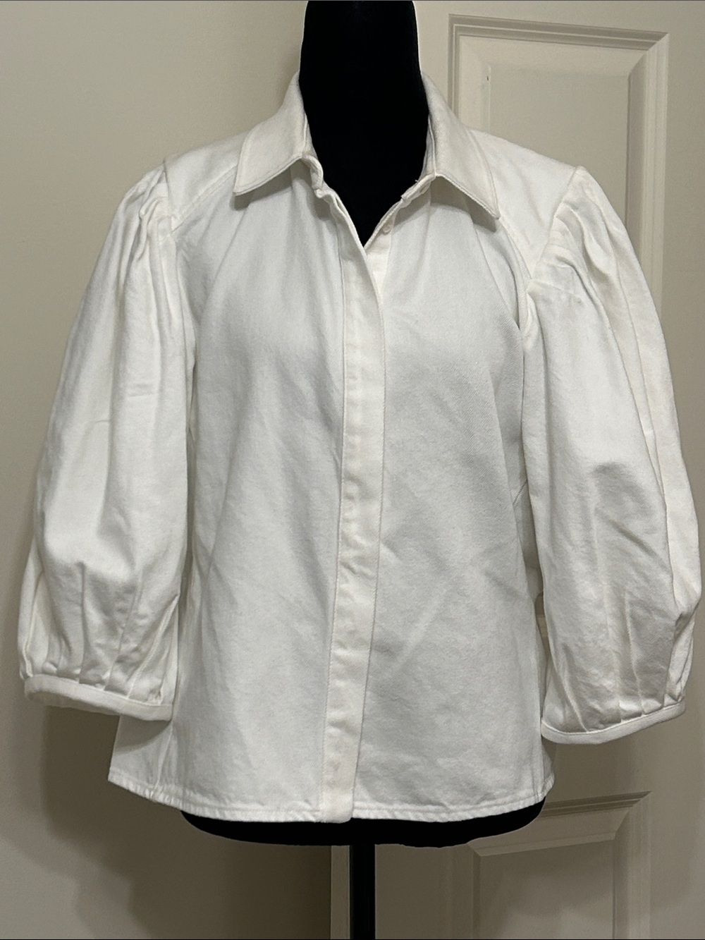 Zara White Classic Button-Front Denim  Weight Shirt/Jacket with Puff Sleeves